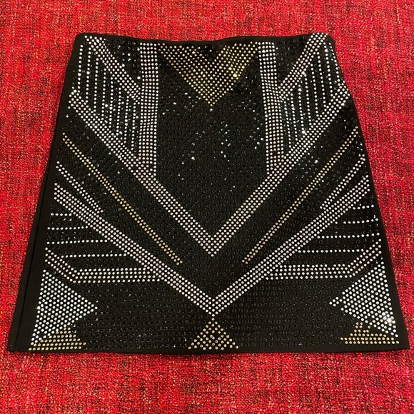 H&M Dresses & Skirts - Short bedazzled skirt